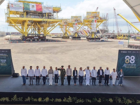 El llamado para avanzar en la soberan&iacute;a energ&eacute;tica es aumentar la producci&oacute;n de gas natural y fuentes renovables, sostuvo la presidenta en Veracruz.