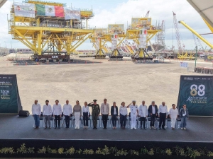El llamado para avanzar en la soberan&iacute;a energ&eacute;tica es aumentar la producci&oacute;n de gas natural y fuentes renovables, sostuvo la presidenta en Veracruz.