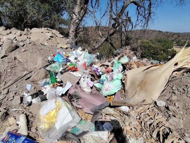 Sanean tiradero en Ojo de Agua de Amacuzac