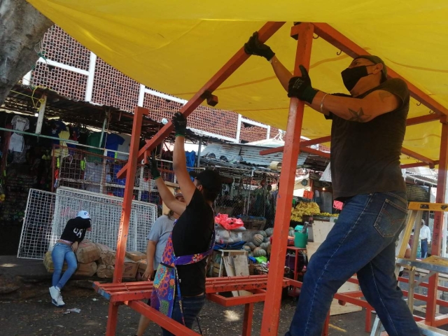 Gestionan tianguis navideño en el mercado ALM