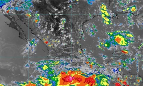 Tormenta tropical Narda genera lluvias y oleaje en costas del Pacífico