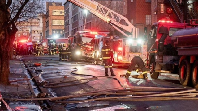 Incendio en Johannesburgo deja más de 50 fallecidos