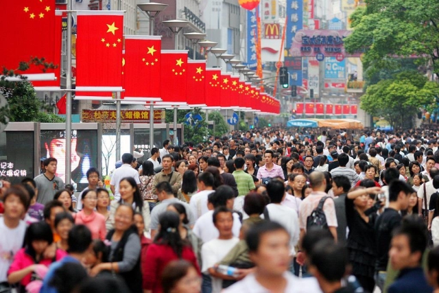 La poblaci&oacute;n de China cae por cuarto a&ntilde;o consecutivo en 2025