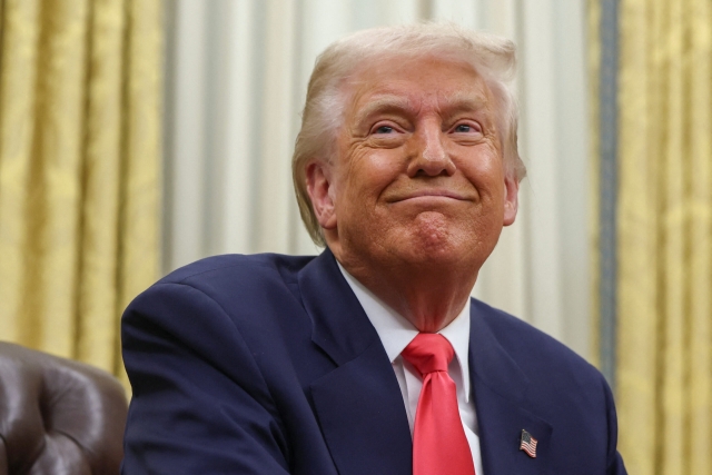 Trump ofrece &#039;billones&#039; a Groenlandia, pero apoyará lo que decida sobre su futuro