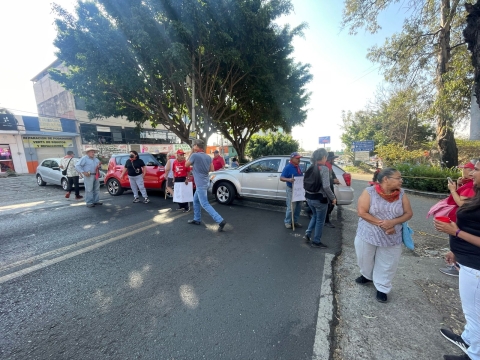 Protestan con bloqueo en carretera federal México-Cuernavaca; demandan poda de árboles