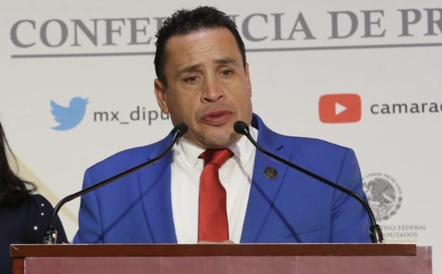 En la imagen, el diputado Emilio Manzanilla Téllez.