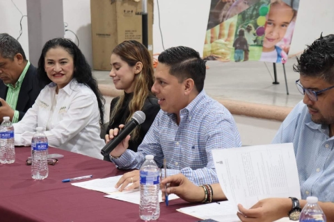 Además de la toma de protesta, se llevó a cabo la primera sesión del Sipinna, con el propósito de dar continuidad a los trabajos a favor de la niñez y la adolescencia del municipio.