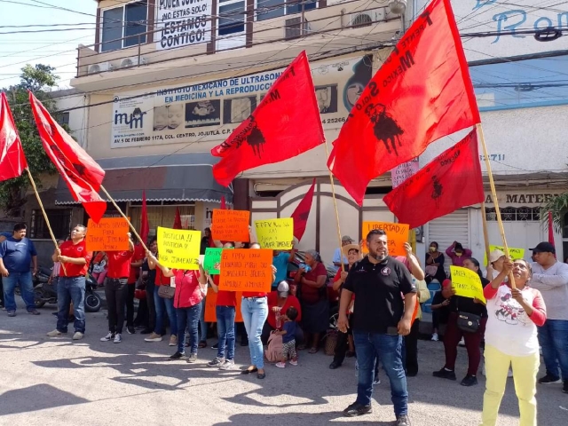 Además de protestar afuera de la Ciudad Judicial, los manifestantes marcharon por algunas calles de Jojutla.