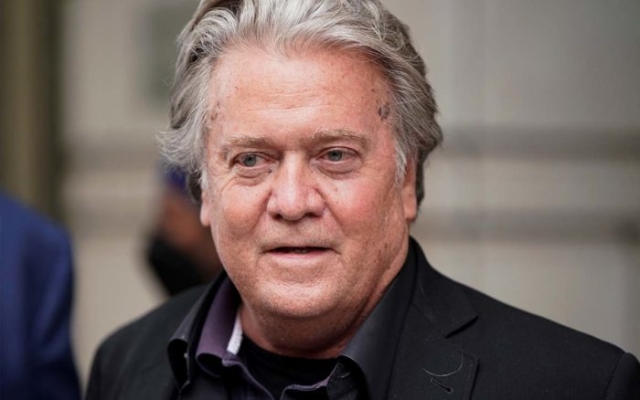 Bannon, aliado de Trump, se entrega a las autoridades de EU