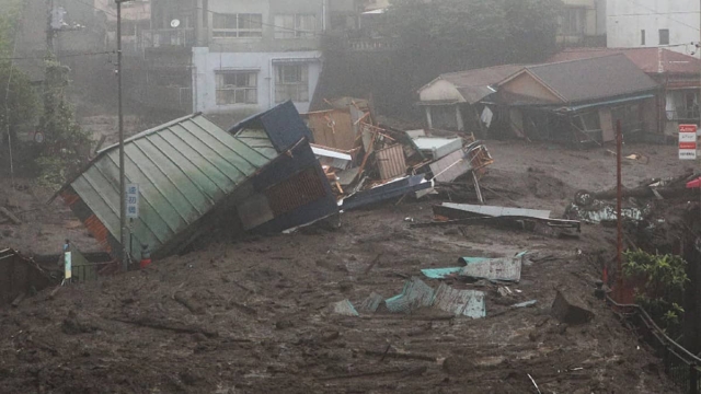 Deslizamiento de tierra en Japón deja muertos y desaparecidos.