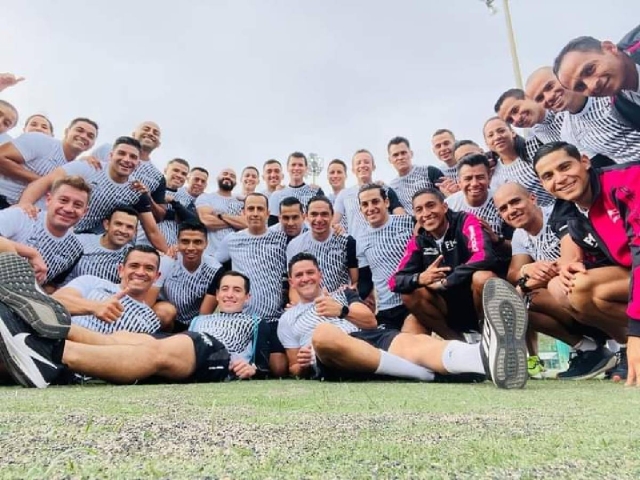 Fernando Hernández (árbitro central), Manuel Martínez, Edgar Magdaleno y Michel Caballero (últimos tres árbitros asistentes) acaban de finalizar la pretemporada previo al Torneo Apertura 2022 de la Liga MX.