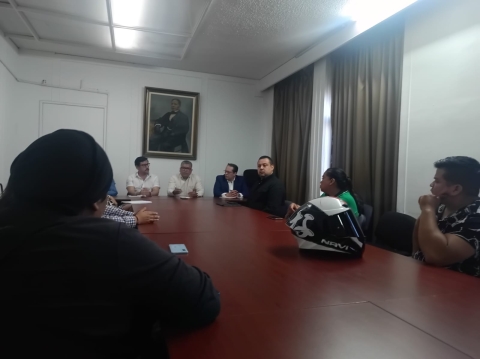 Unión de Trabajadores de Plataformas Digitales y gobierno estatal realizan mesa de trabajo