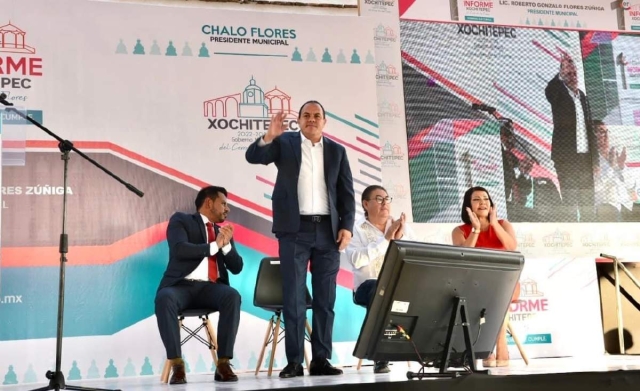 Acude Cuauhtémoc Blanco al primer informe del alcalde de Xochitepec