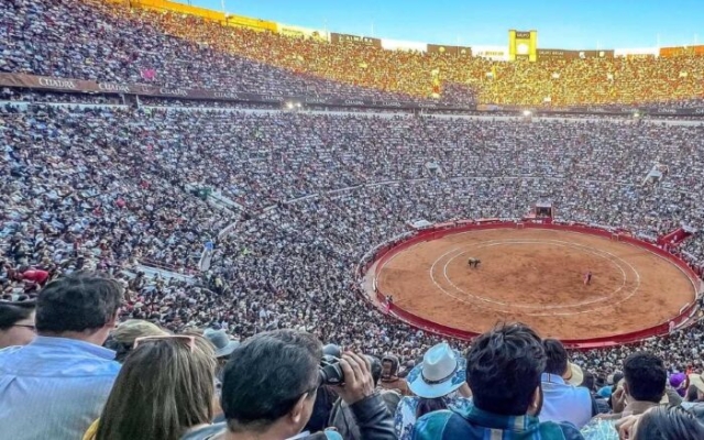 Revocan suspensión provisional de corridas de toros en Plaza México