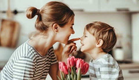 Celebra a mamá con un desayuno especial: waffles con chocolate Abuelita