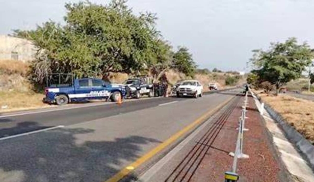 Abandonan a un hombre sin vida en la Autopista del Sol