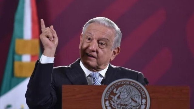 Libros de texto se entregaron en 30 estados: AMLO