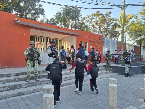 Refuerzan seguridad en escuelas de Miacatl&aacute;n