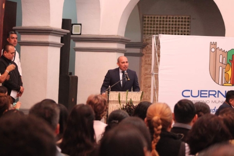 El titular de la SAF atestigu&oacute; la firma del convenio de incorporaci&oacute;n de trabajadores del Ayuntamiento de Cuernavaca al ICTSGEM. 