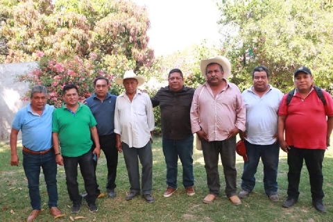 Autoridades municipales y representantes de los inconformes sostuvieron un encuentro que les permitió alcanzar acuerdos a favor del proyecto.