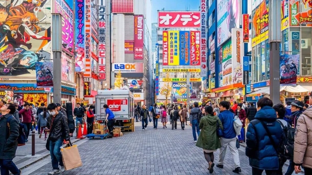 Japón lanza plan de estímulos para reactivar su economía.