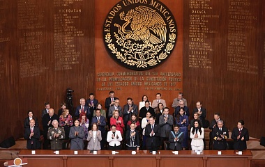 Asiste gobernadora de Morelos a ceremonia conmemorativa del 109 aniversario de la CPEUM encabezada por presidenta Claudia Sheinbaum