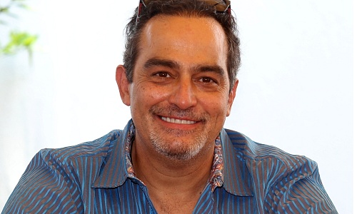 Omar Fierro es operado de emergencia por apendicitis y revela que estuvo cerca de una peritonitis